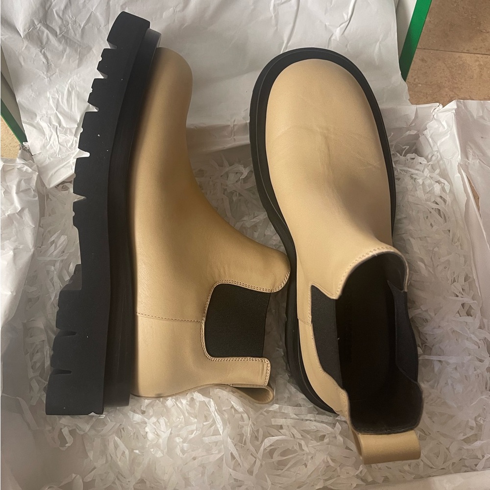 bottega veneta boots （New） size38